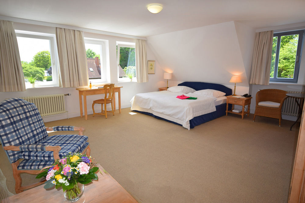 Strandgruen Golf- & Spa Resort Timmendorfer Strand Exterior photo