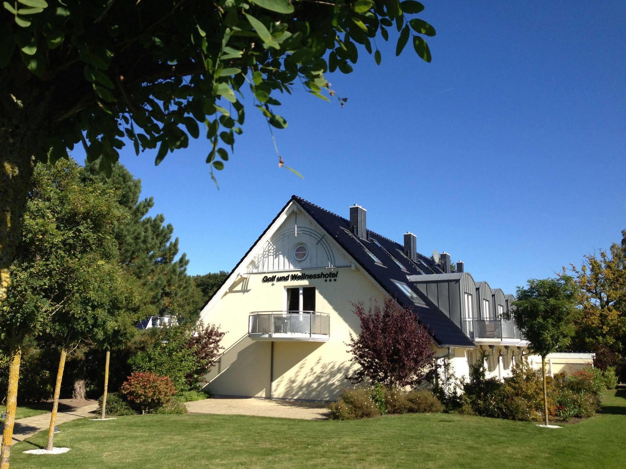 Strandgruen Golf- & Spa Resort Timmendorfer Strand Exterior photo